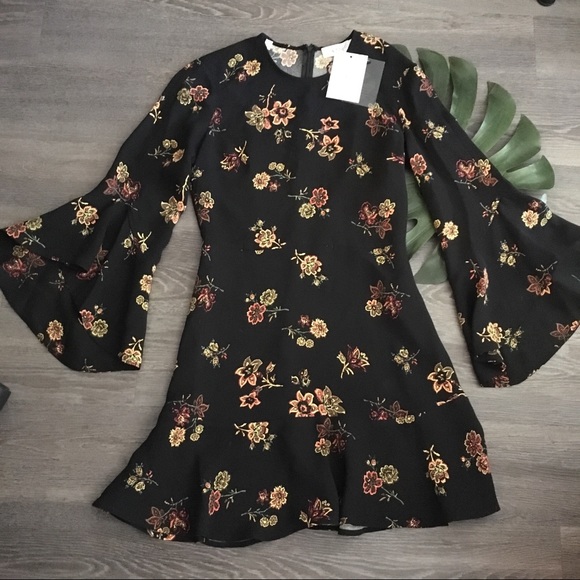 ✨ SOLD ✨NWT ALC floral little black dress Cassidy - Picture 4 of 8